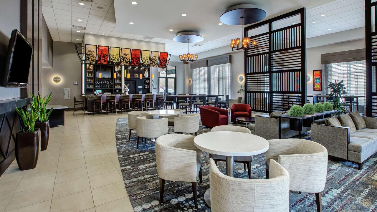 Embassy Suites Columbus Airport from 131. Columbus Hotel Deals & Reviews KAYAK