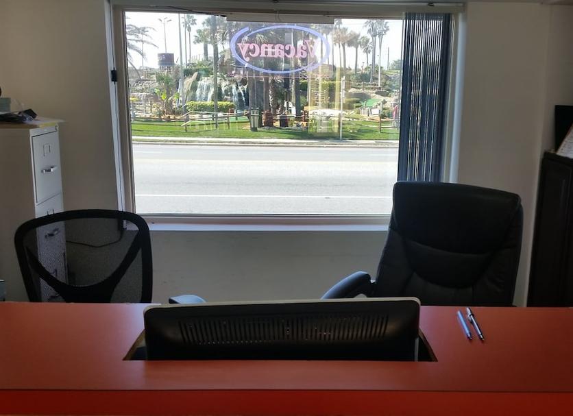 Front desk Photo