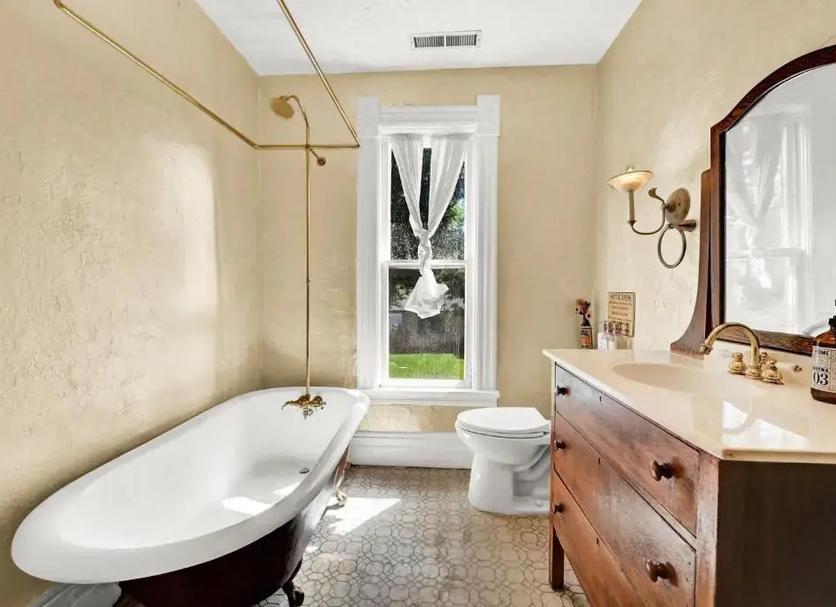 Bathroom Photo