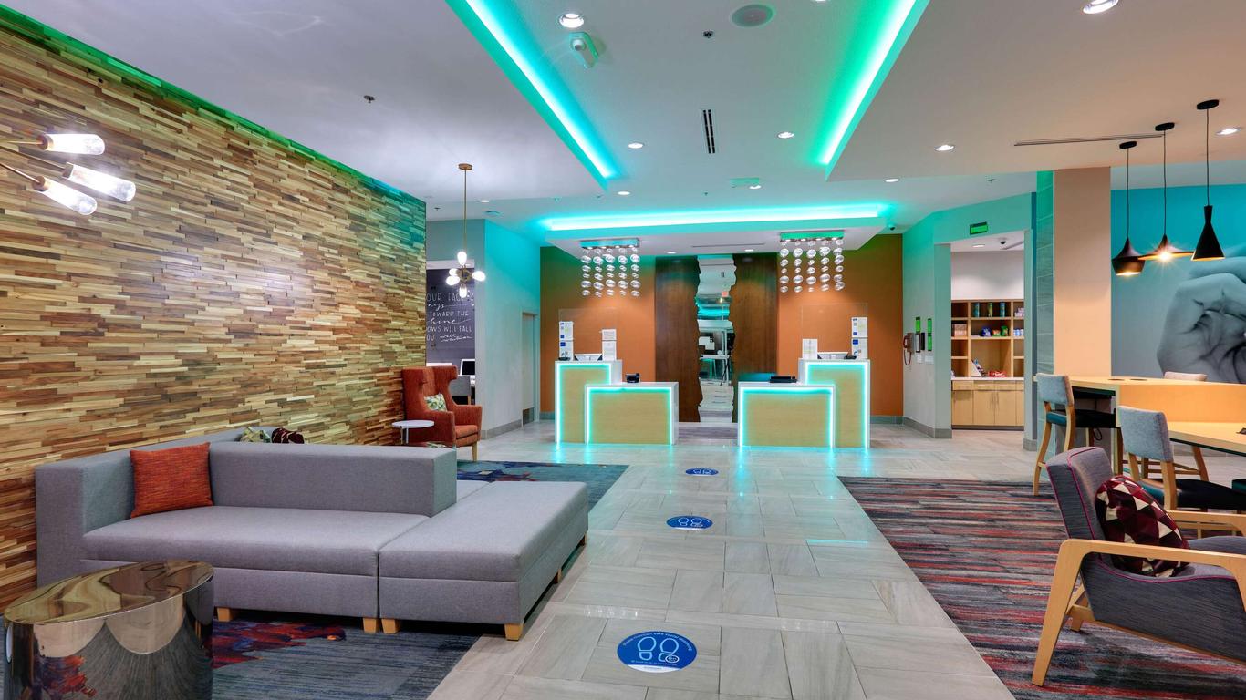 La Quinta Inn & Suites by Wyndham Lakeway