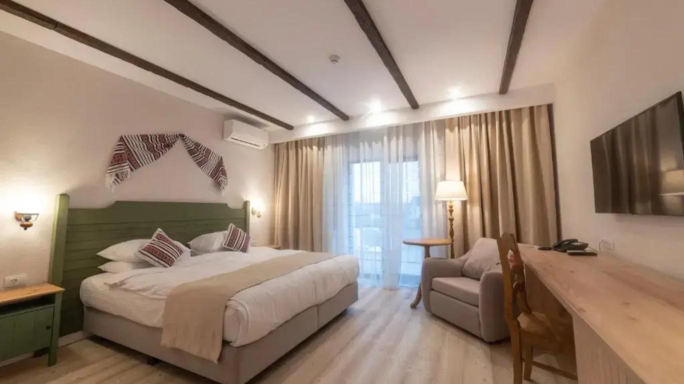 Krystal Boutique Mansion