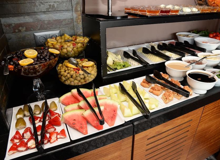 Buffet Photo