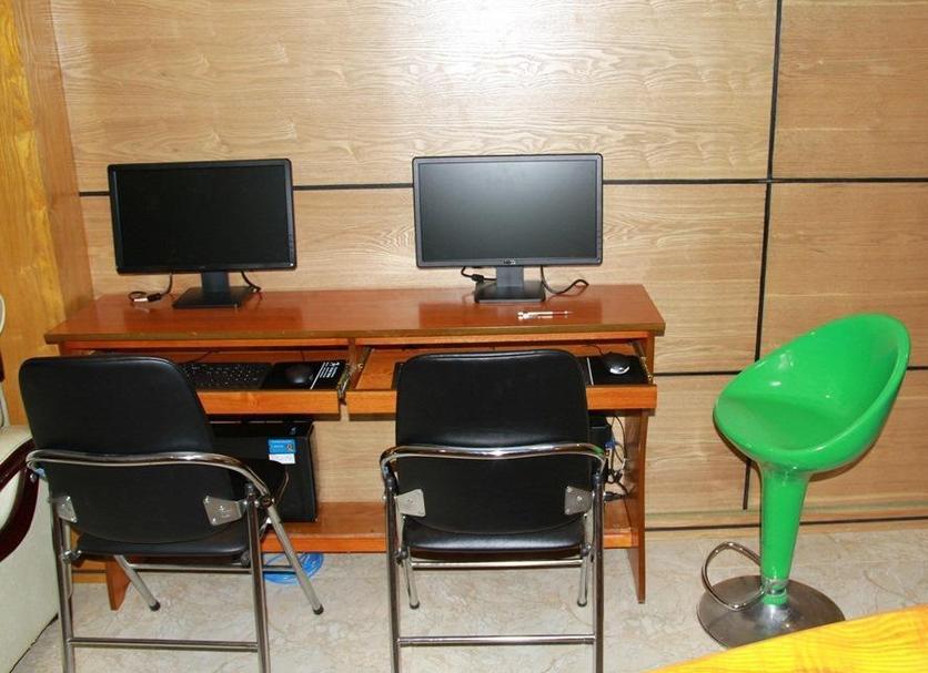 Business center Photo