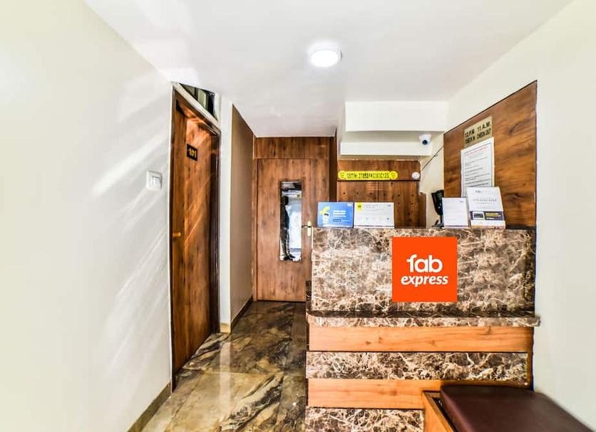 Front desk Photo