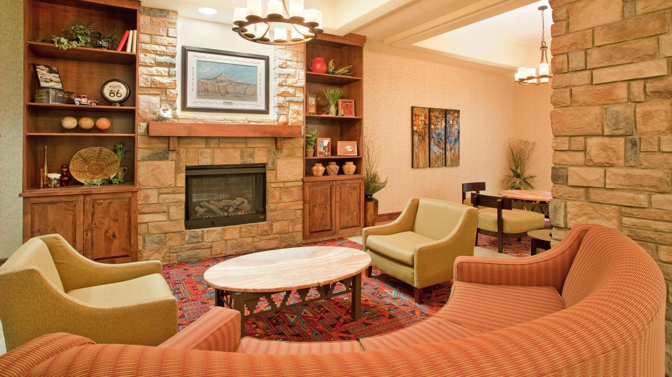 Holiday Inn Express & Suites Gallup East