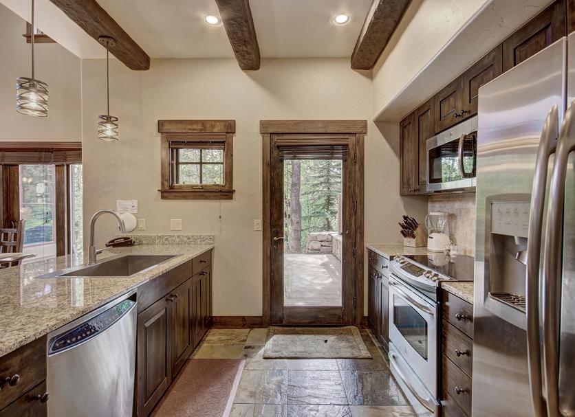 Kitchen Photo