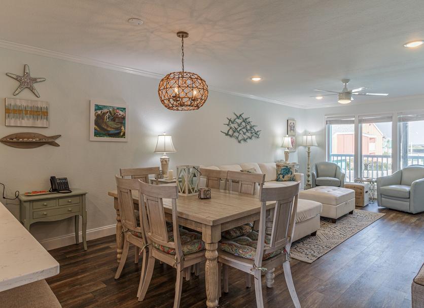 Dining room Photo