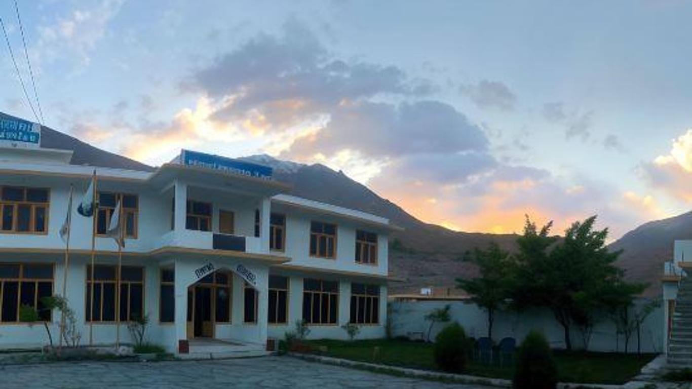 Hotel Riveria