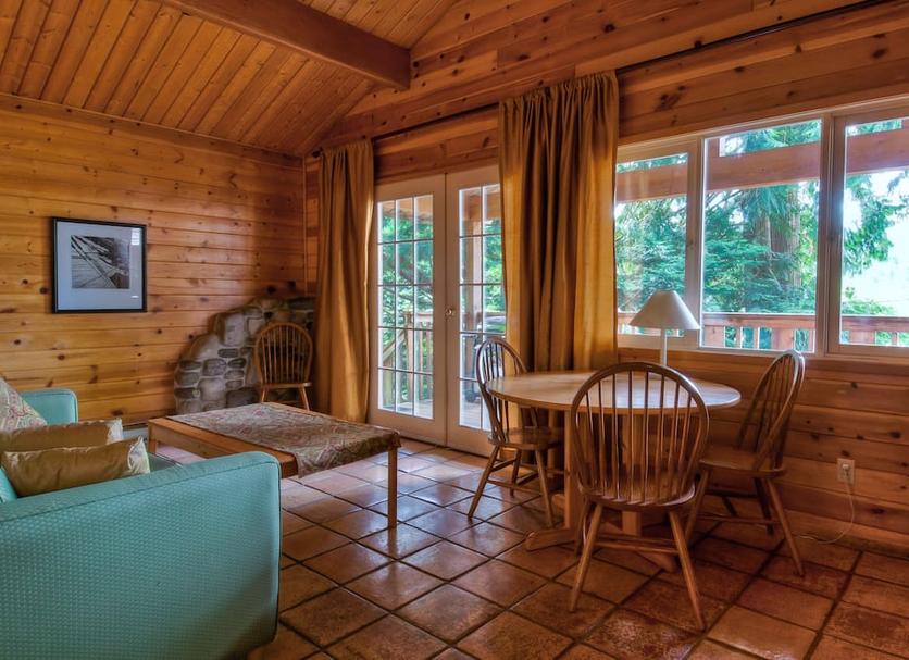 Dining room Photo