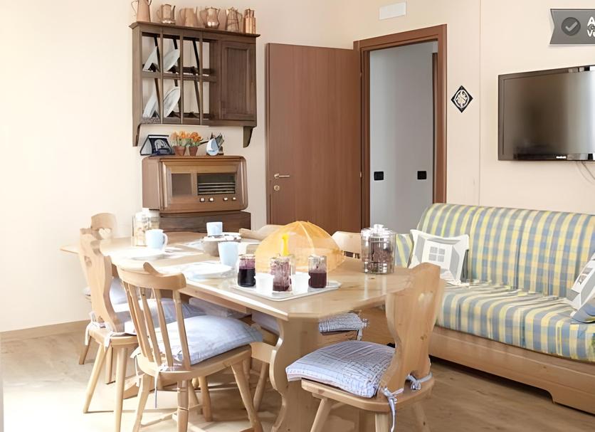 Dining room Photo