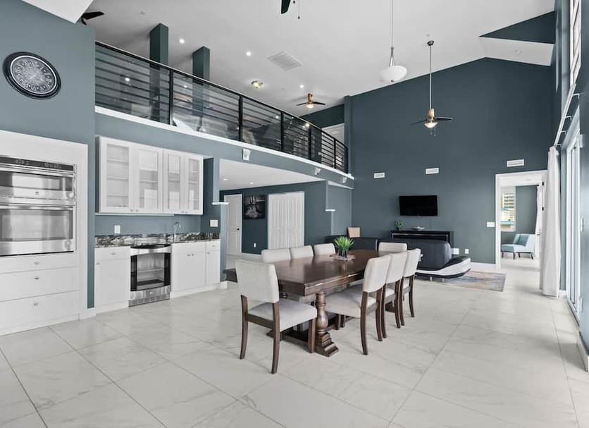 Dining room Photo