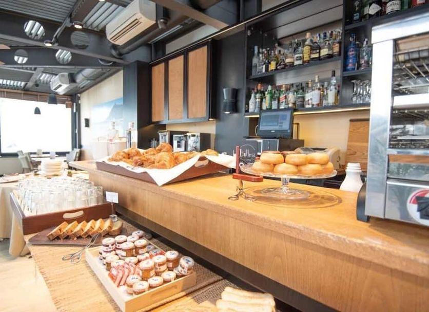 Buffet Photo