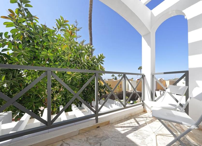 Balcony Photo