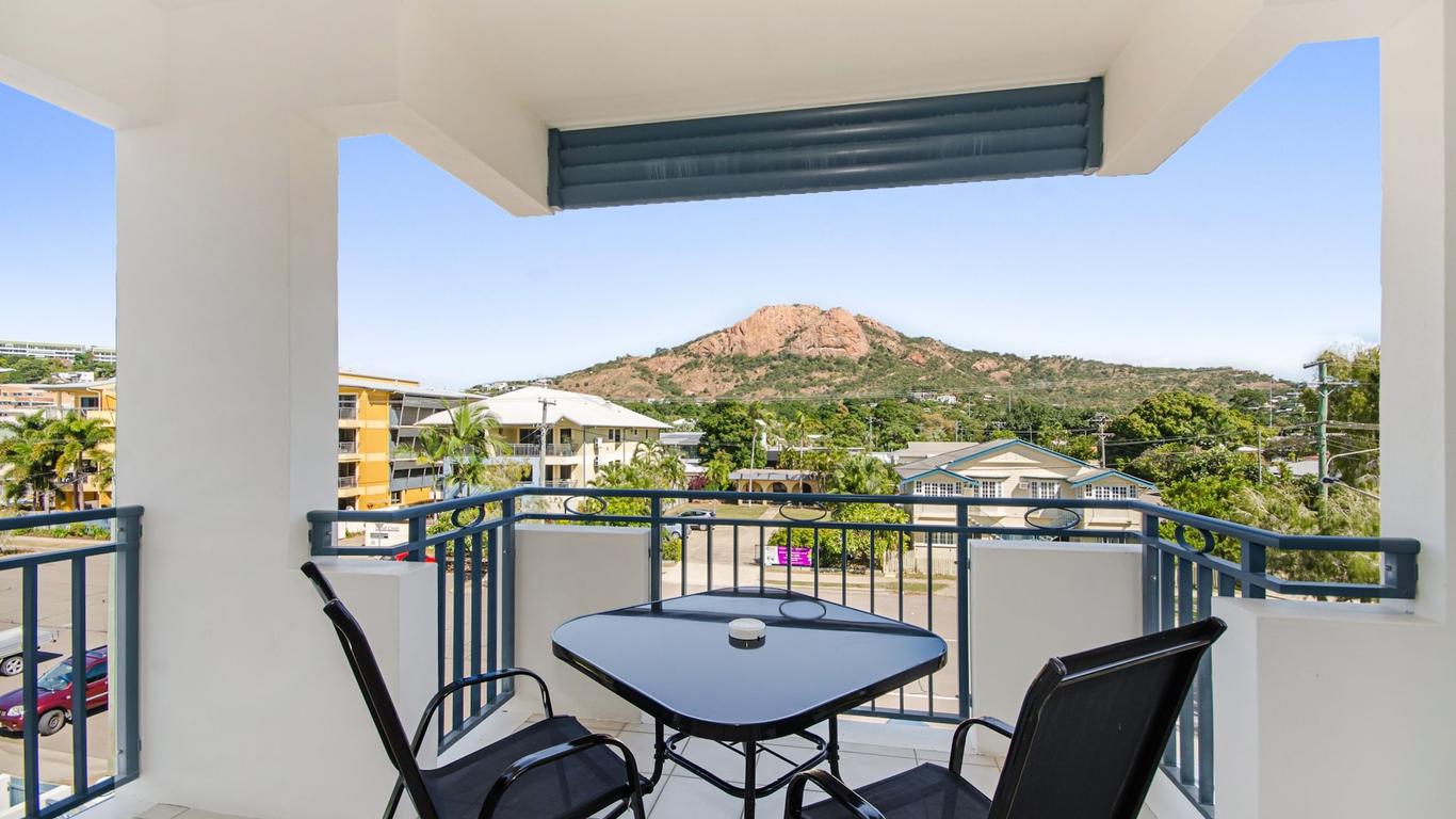 Madison Ocean Breeze Apartments
