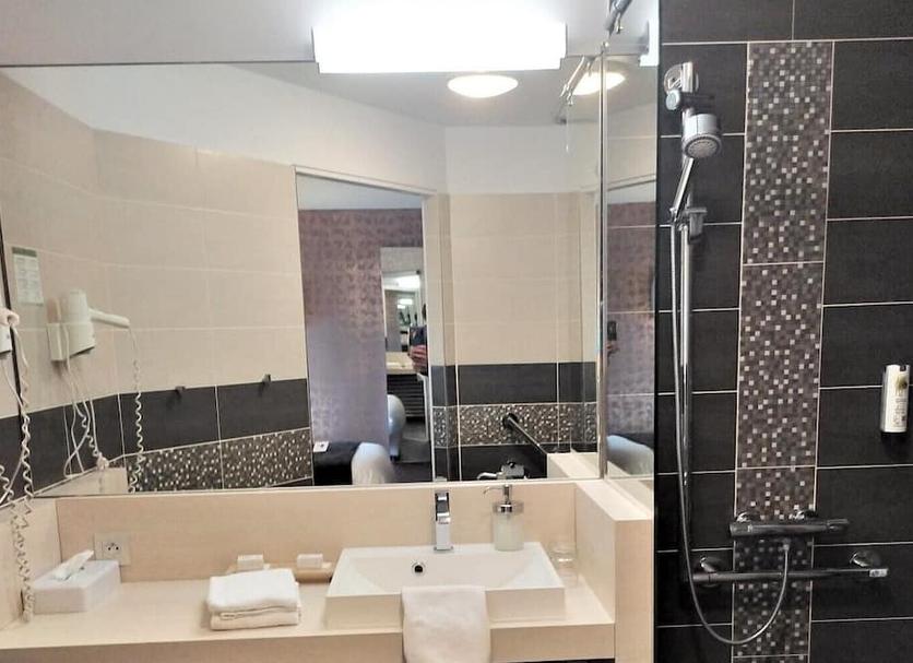 Bathroom Photo