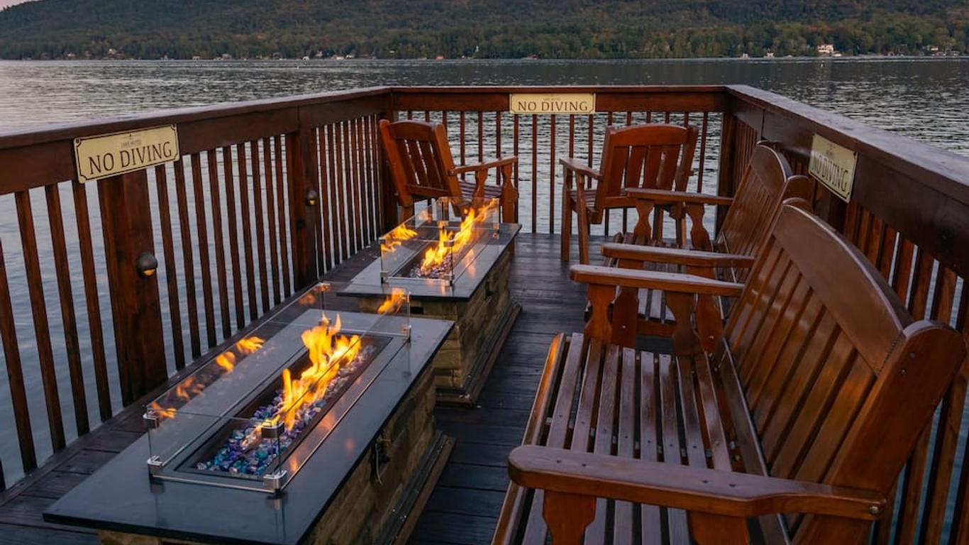 The Lake Motel