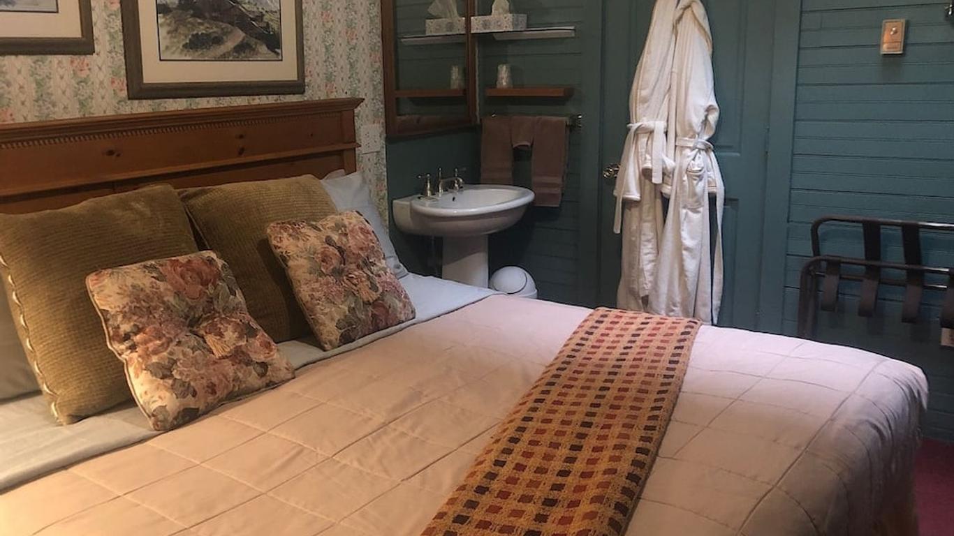 Villa Dallavalle Inn
