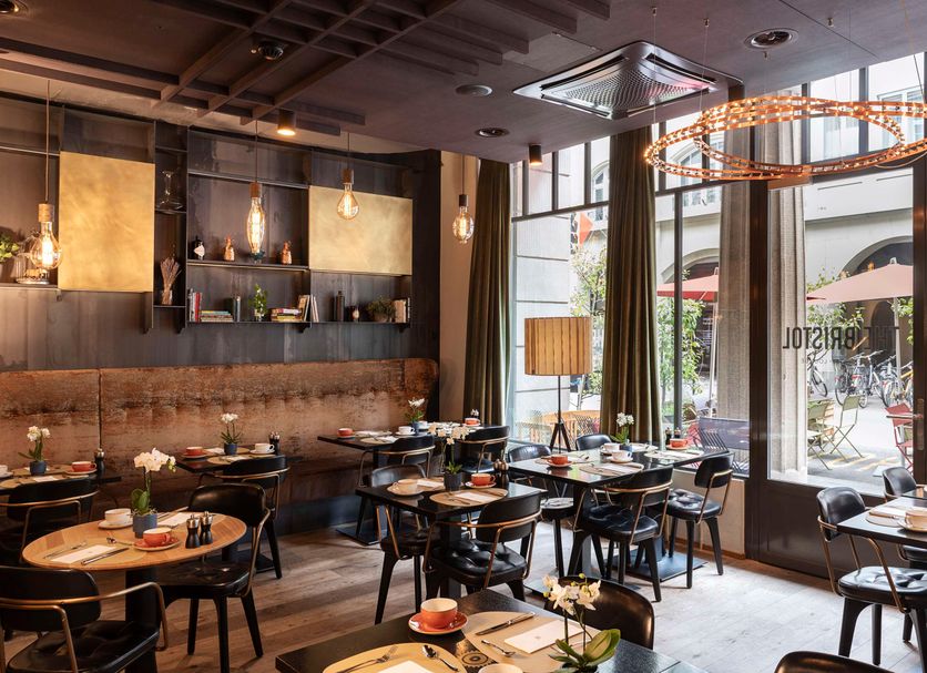 Restaurant Photo
