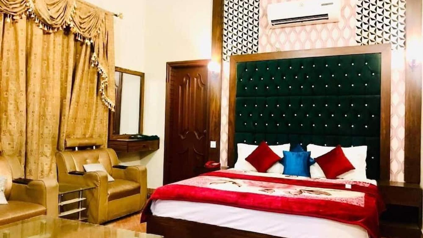 Hotel Serena Palace