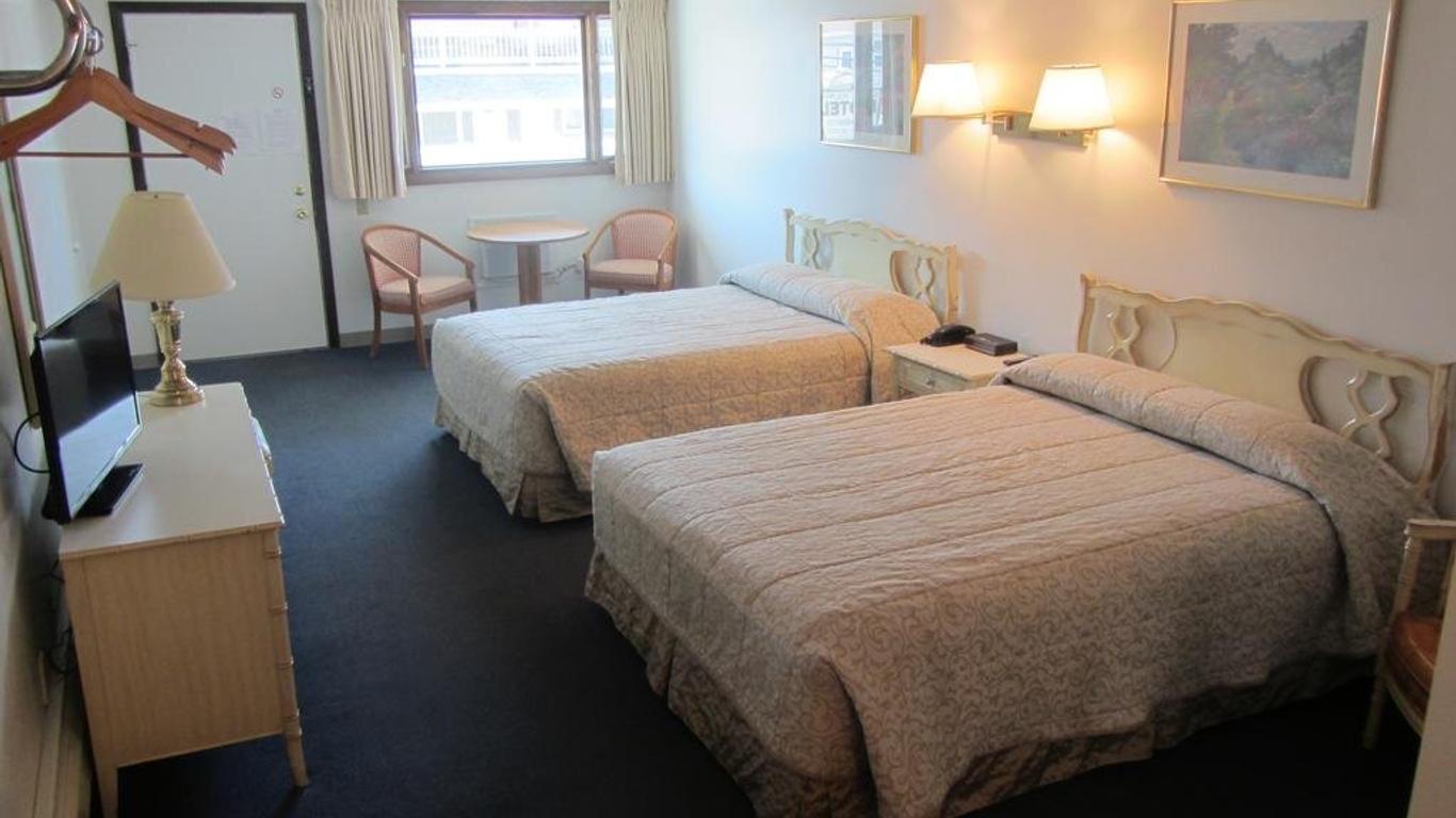 Green Dolphin Motel