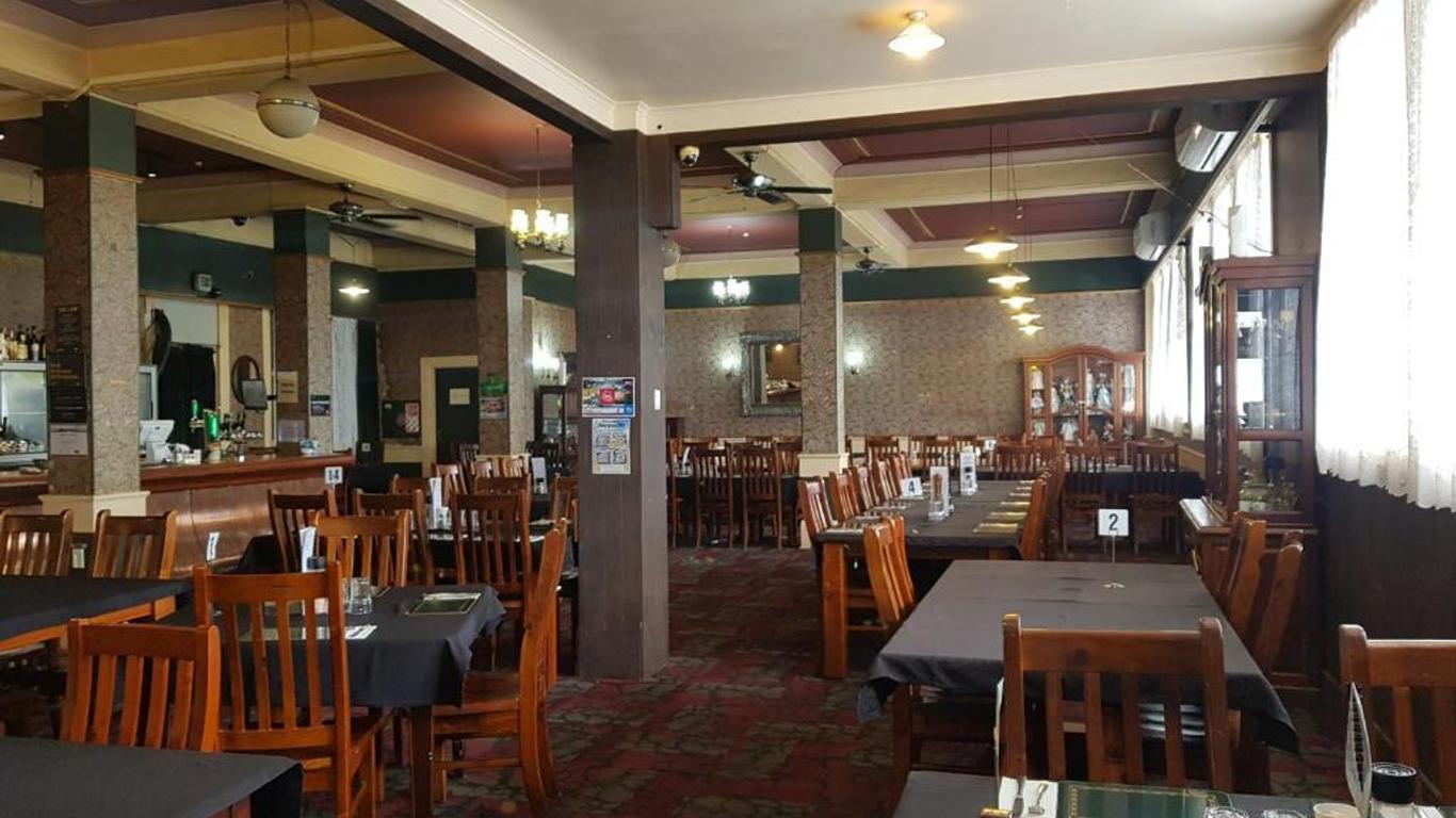 Northern Wairoa Hotel