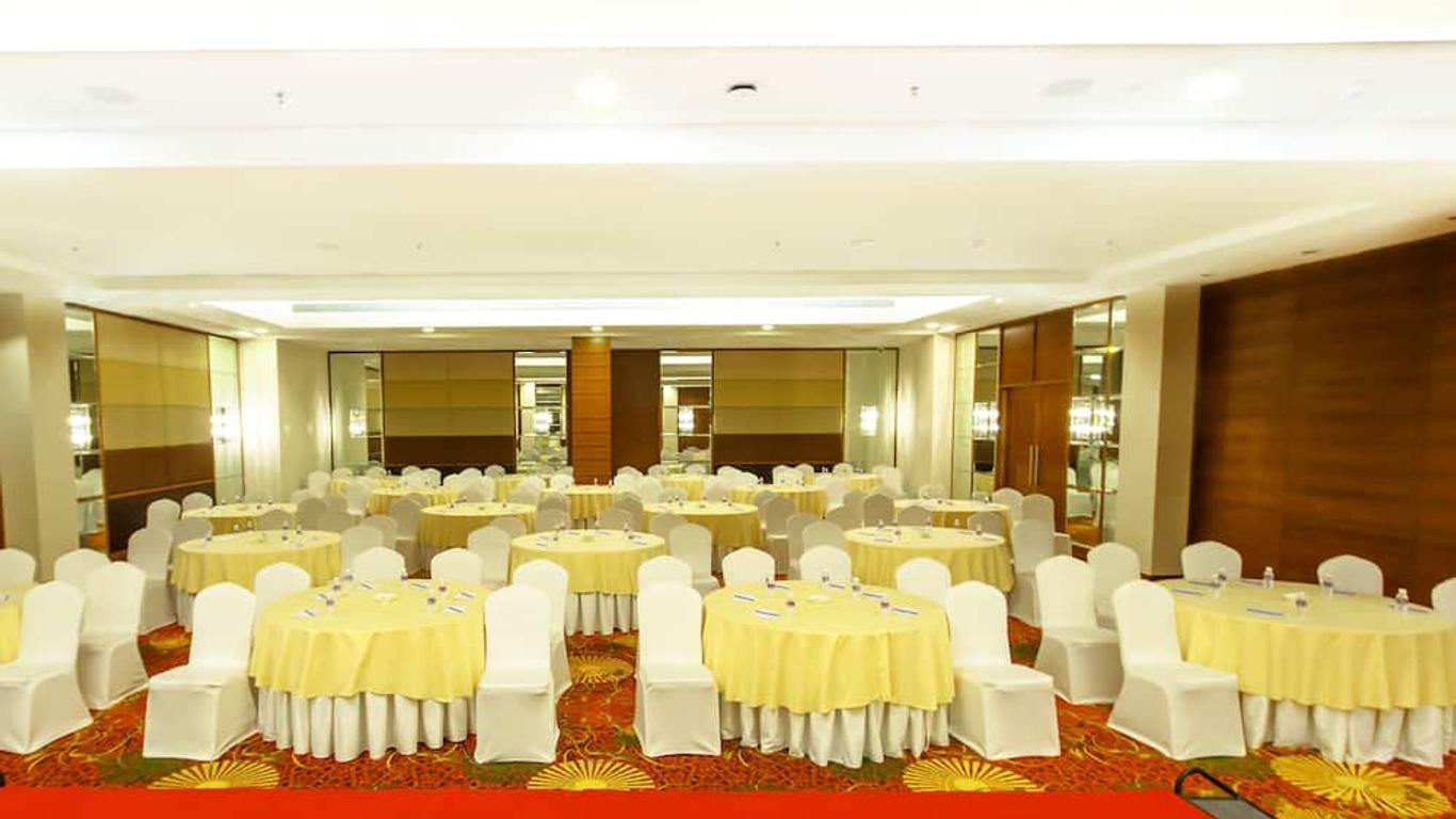 Kalyan Grand - a business hotel