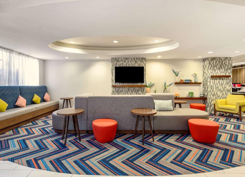 Lounge Photo
