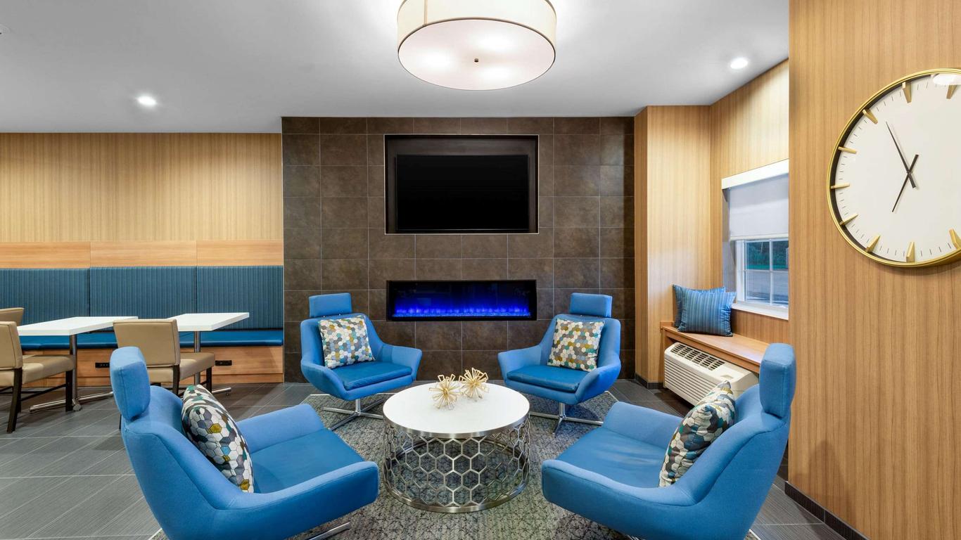 Microtel Inn & Suites by Wyndham Farmington