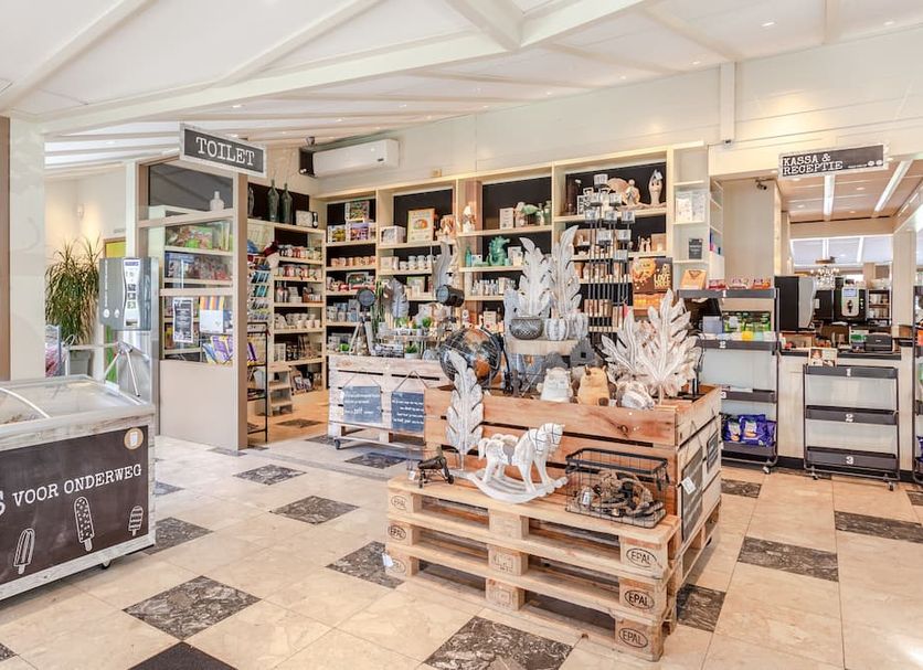Shop Photo