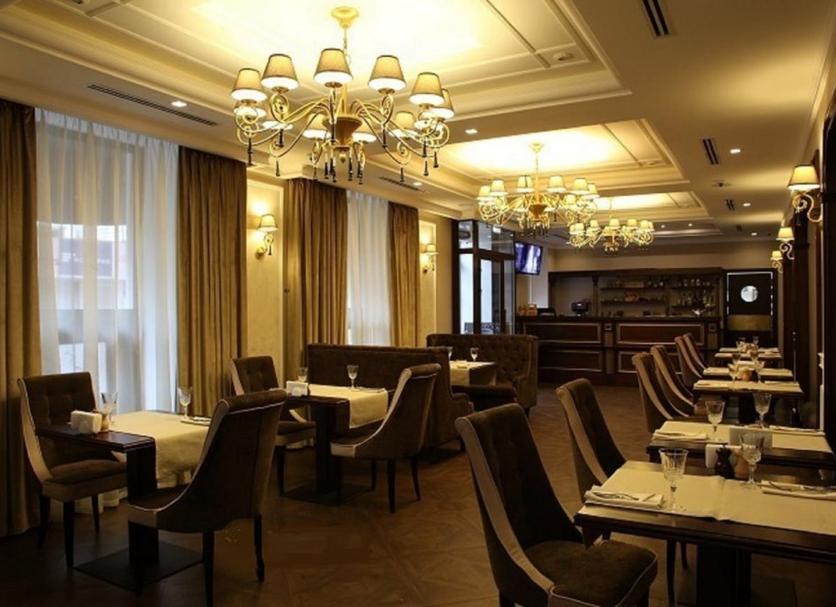 Restaurant Photo