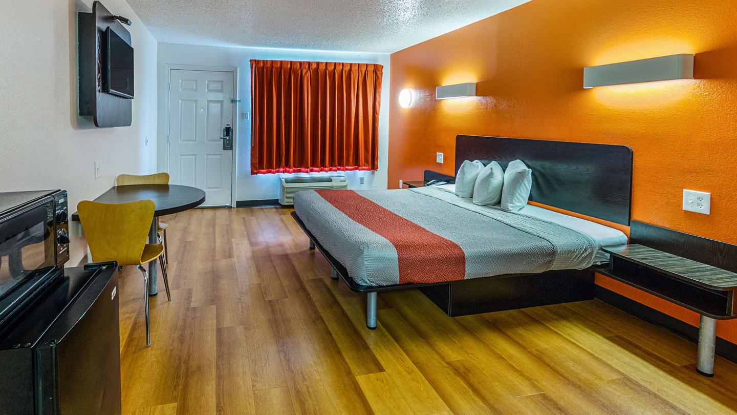 Motel 6 Waxahachie from $64. Waxahachie Hotel Deals & Reviews - KAYAK