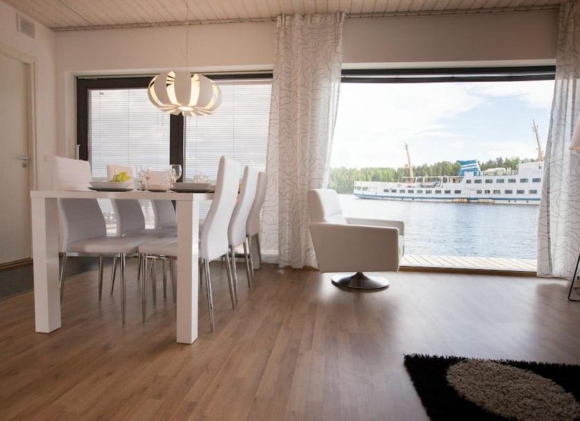 Dining room Photo
