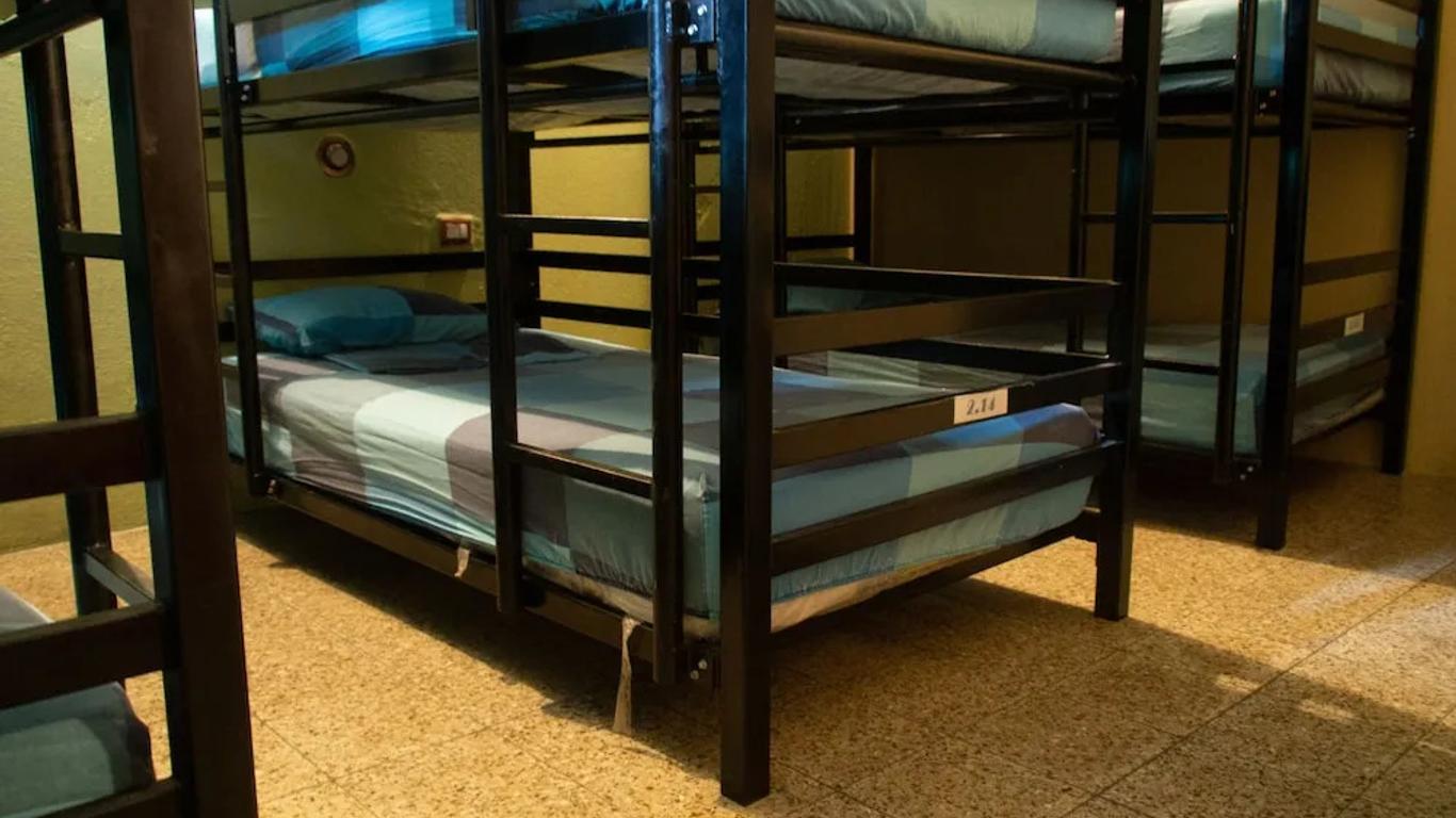 Hostel Yaxha