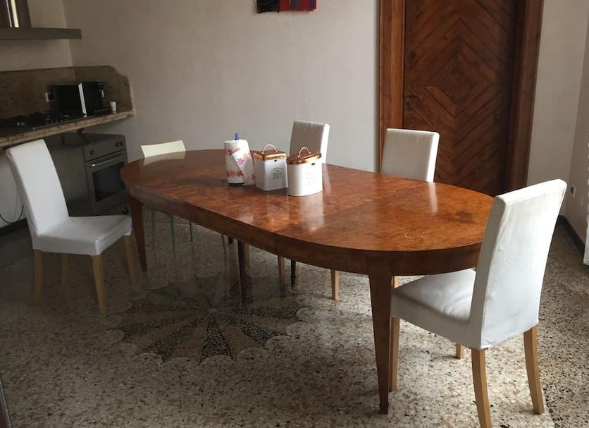 Dining room Photo