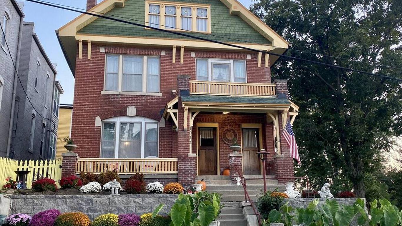 The Edmond an 1887 Arts & Crafts gem
