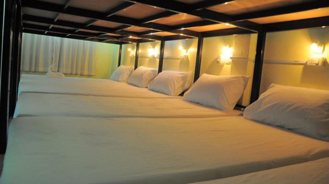 Seventeen Hostel