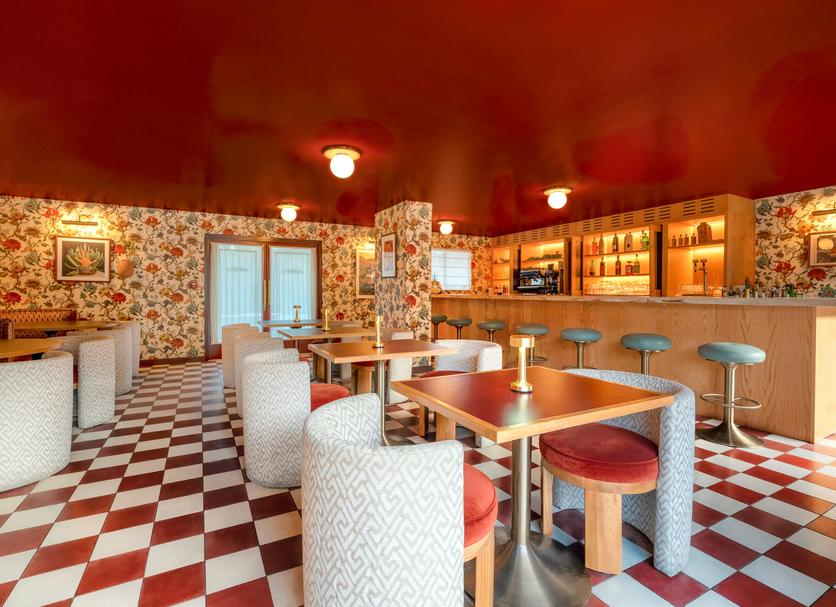Bar Photo