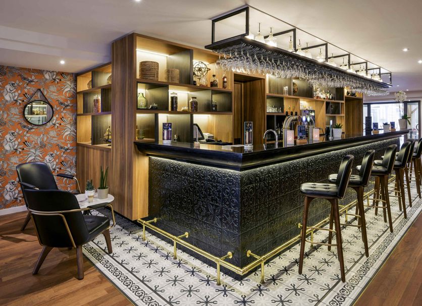 Bar Photo