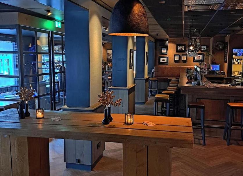 Bar Photo
