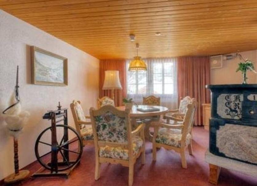 Dining room Photo