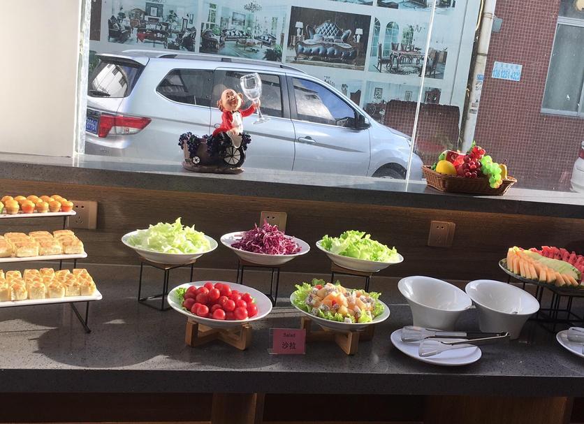 Buffet Photo