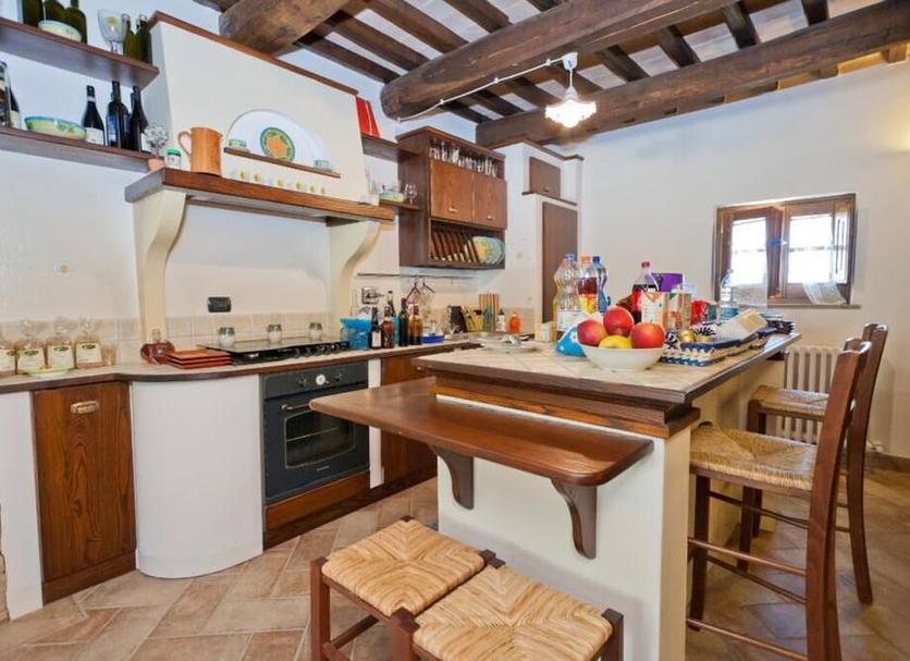 Kitchen Photo