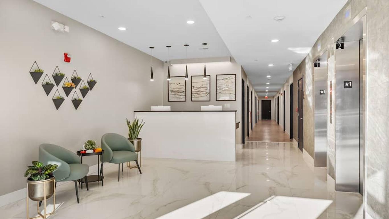 4211 Suites