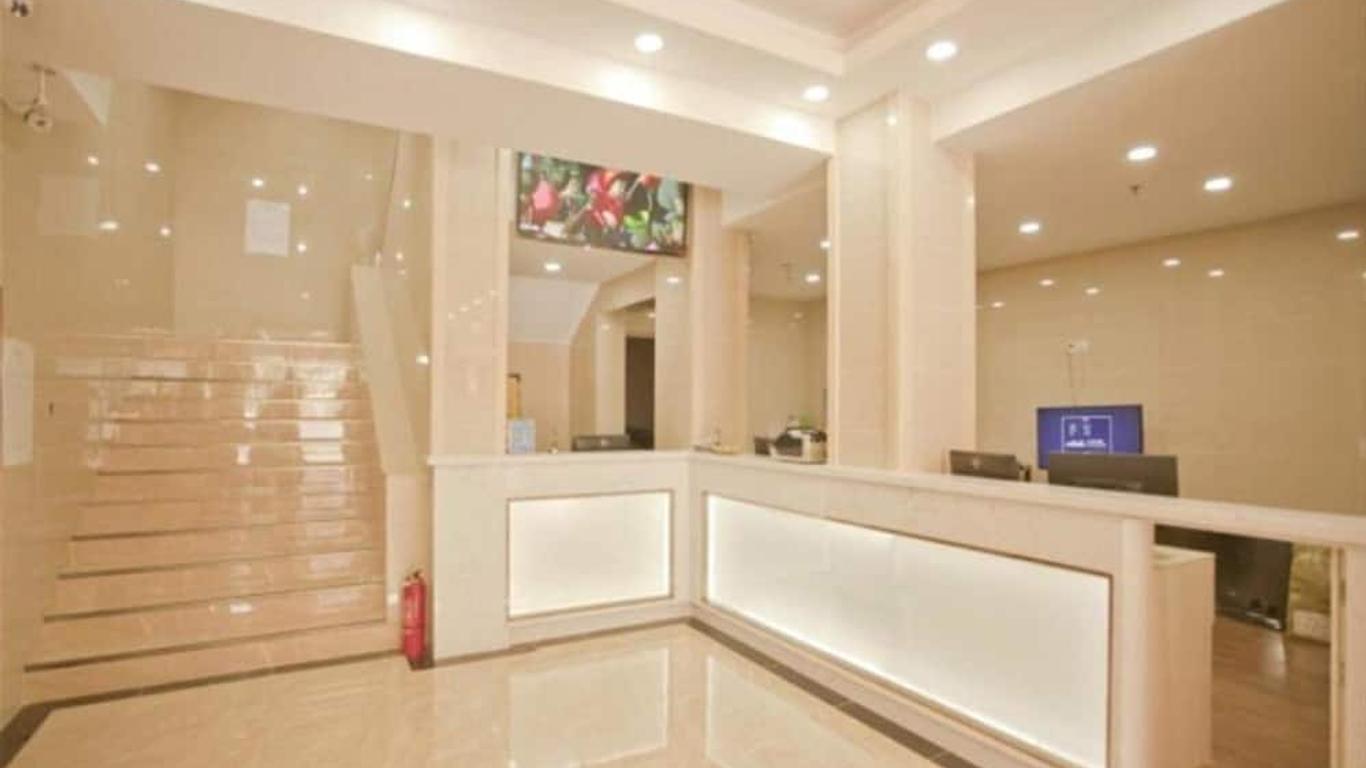Greentree Inn Liaoning Dalian Railway Station South Shengli Square Express Hotel
