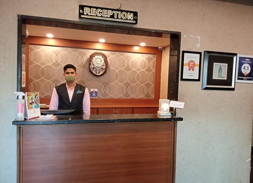 Front desk Photo