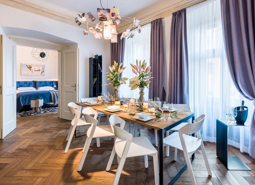 Dining room Photo