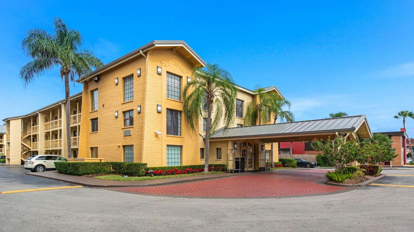 La Quinta Inn by Wyndham Miami Airport North from 42. Miami Hotel