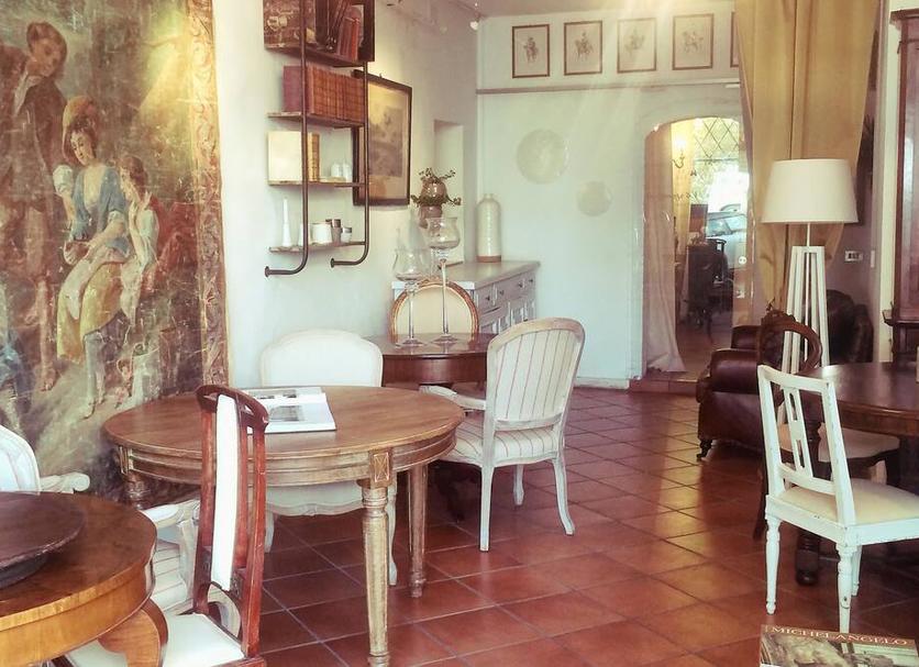 Dining room Photo