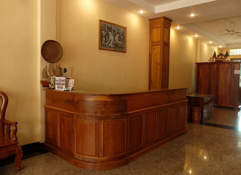 Front desk Photo