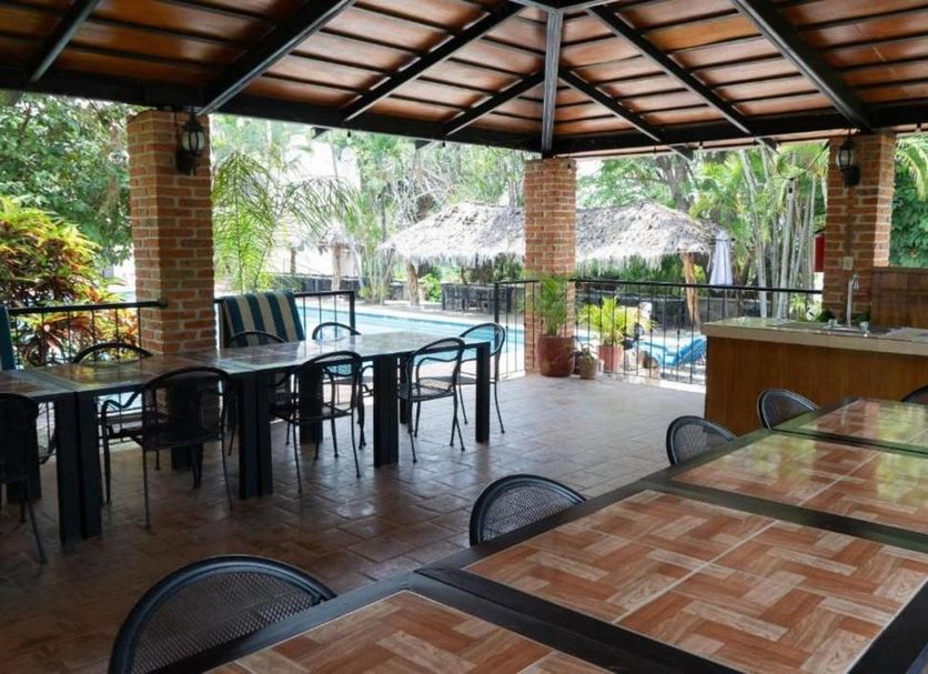 La Joya Del Lago, Ajijic: covered terrace dining area overlooking the pool and garden
